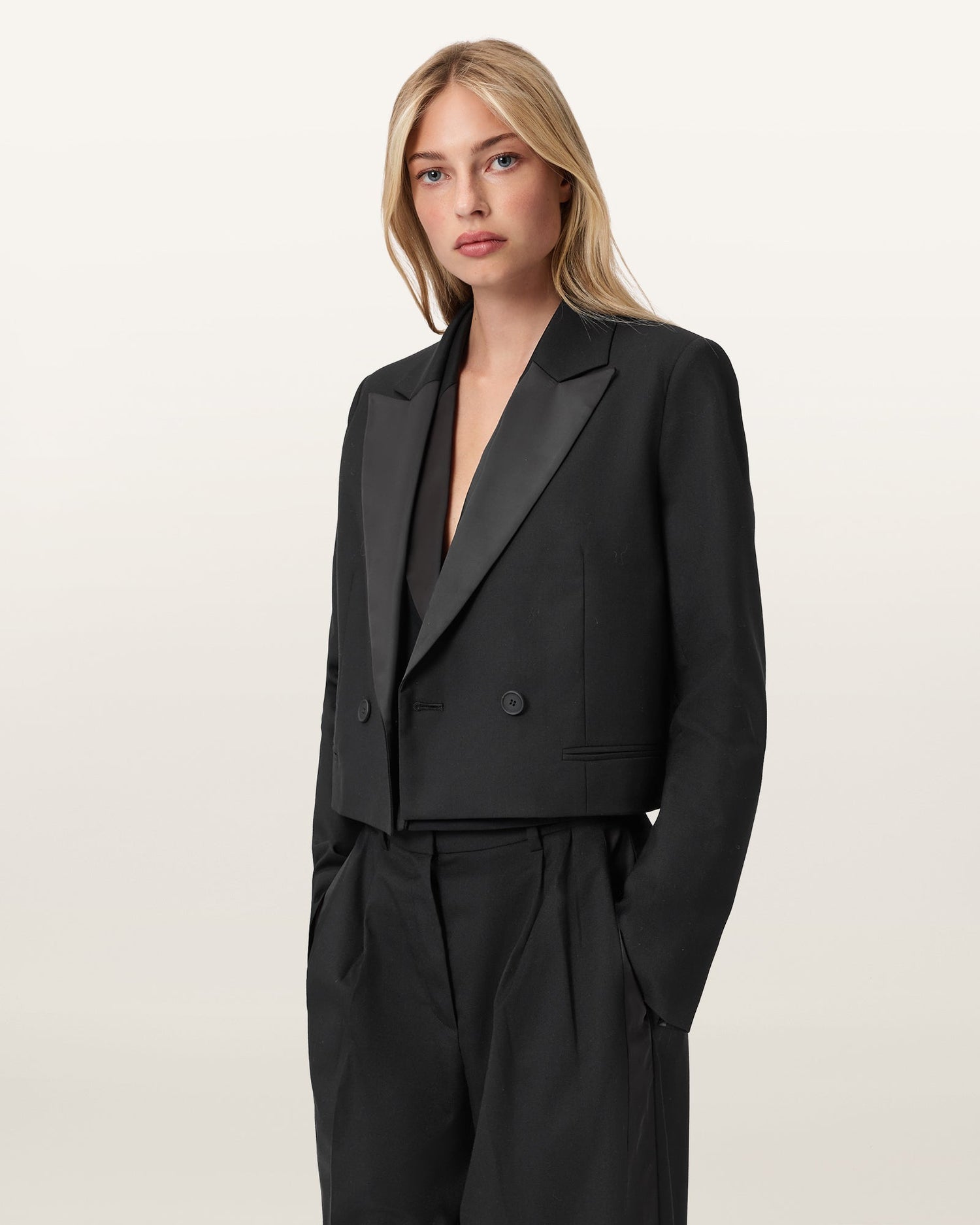 בלייזר לנשים Noa